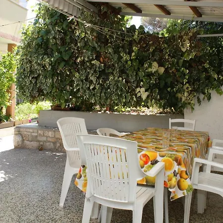 And With Parking Space Mali Losinj