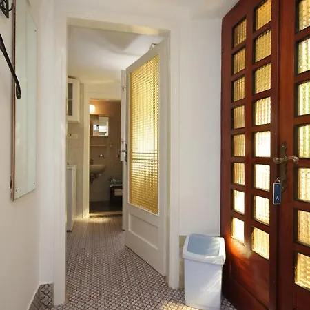 Guest house And With Parking Space Mali Losinj