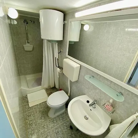 And With Parking Space Apartman *